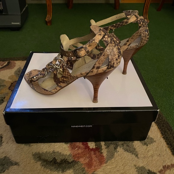 Nine West Gladiator sandals size 7 - Picture 6 of 7